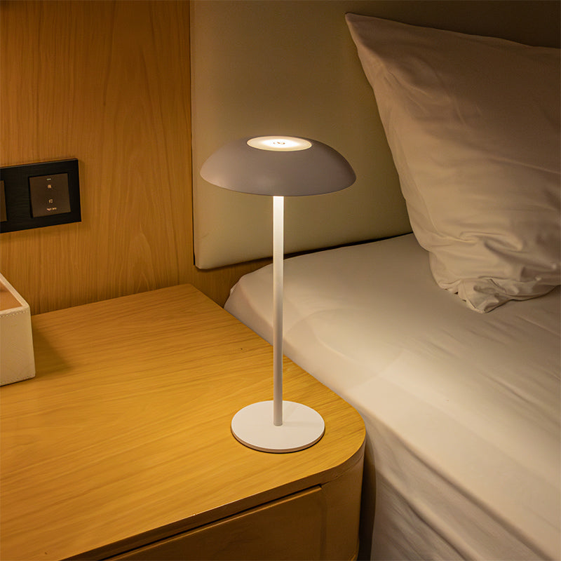 Chicago Style Table Lamp