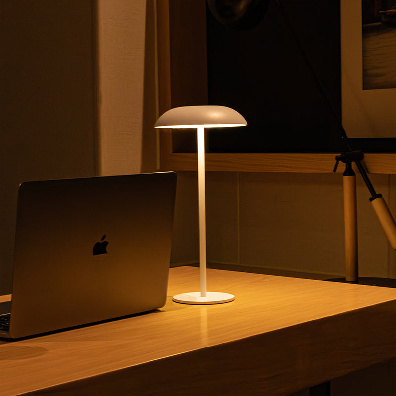 Chicago Style Table Lamp