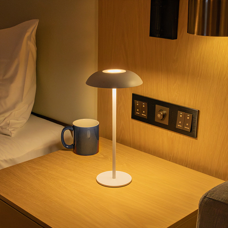 Chicago Style Table Lamp