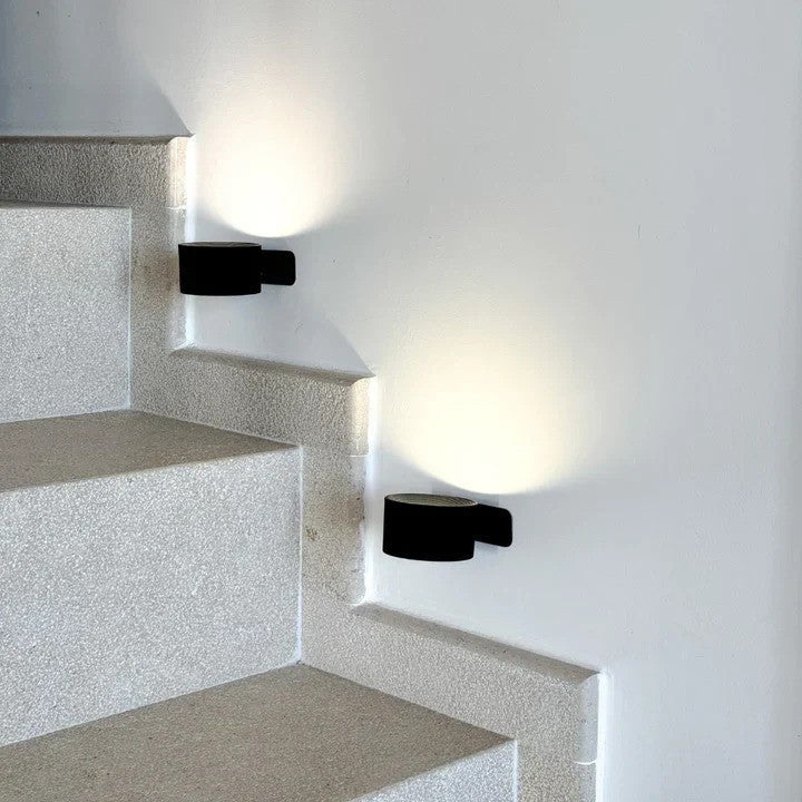 Amara Wireless Wall Lamp