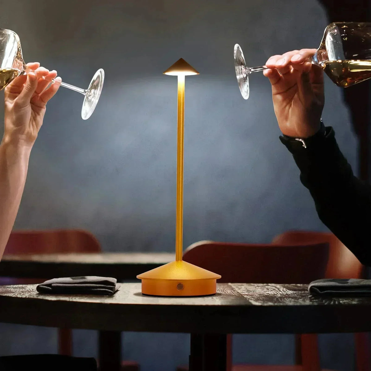 Isolde Marauder Design Table Lamp